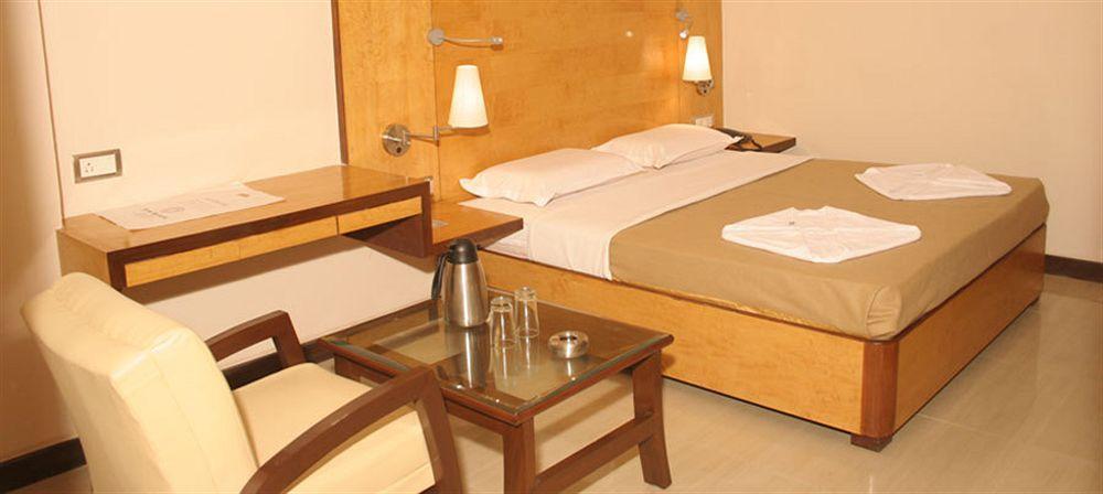 Hotel Kanishka Phg Bengaluru Zewnętrze zdjęcie