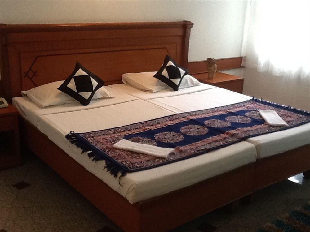 Hotel Kanishka Phg Bengaluru Zewnętrze zdjęcie